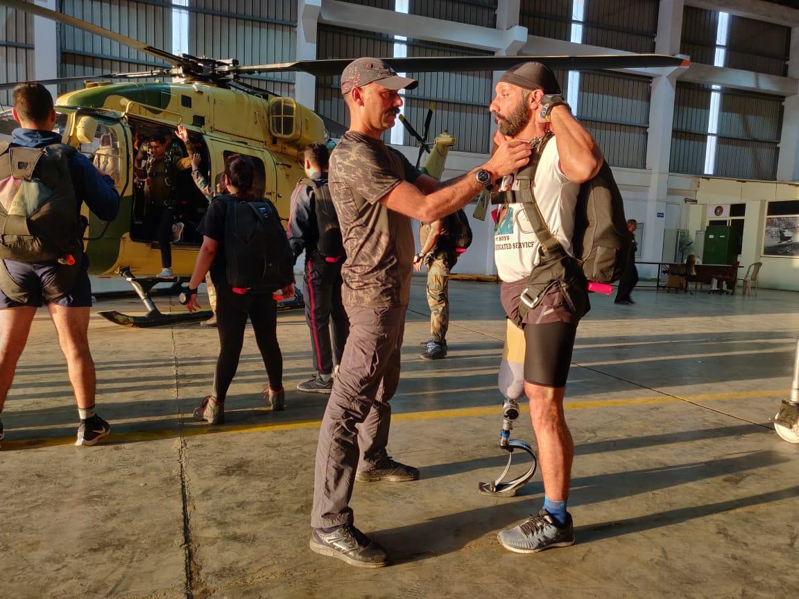 Army: Major DP Singh, a Kargil War veteran widely known as “Indian Blade Runner” was trained by Indian Army to perform a first ever successful Skydive in Nasik endorsing the “Spirit of Adventure” for all disabled soldiers who suffered physical/war injuries in peace and war time.