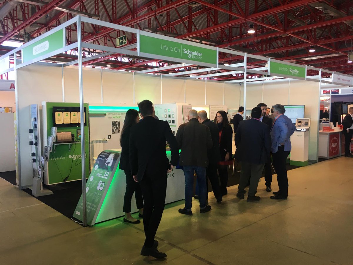 ¡Impresionante el trabajo y los stands de <a href="/PemsaRejiband/">Pemsa</a> <a href="/SchneiderES/">SchneiderElectric ES</a> y <a href="/LegrandGroupES/">Legrand España</a> en <a href="/Eficam/">EFICAM</a> ! 🔝😮
