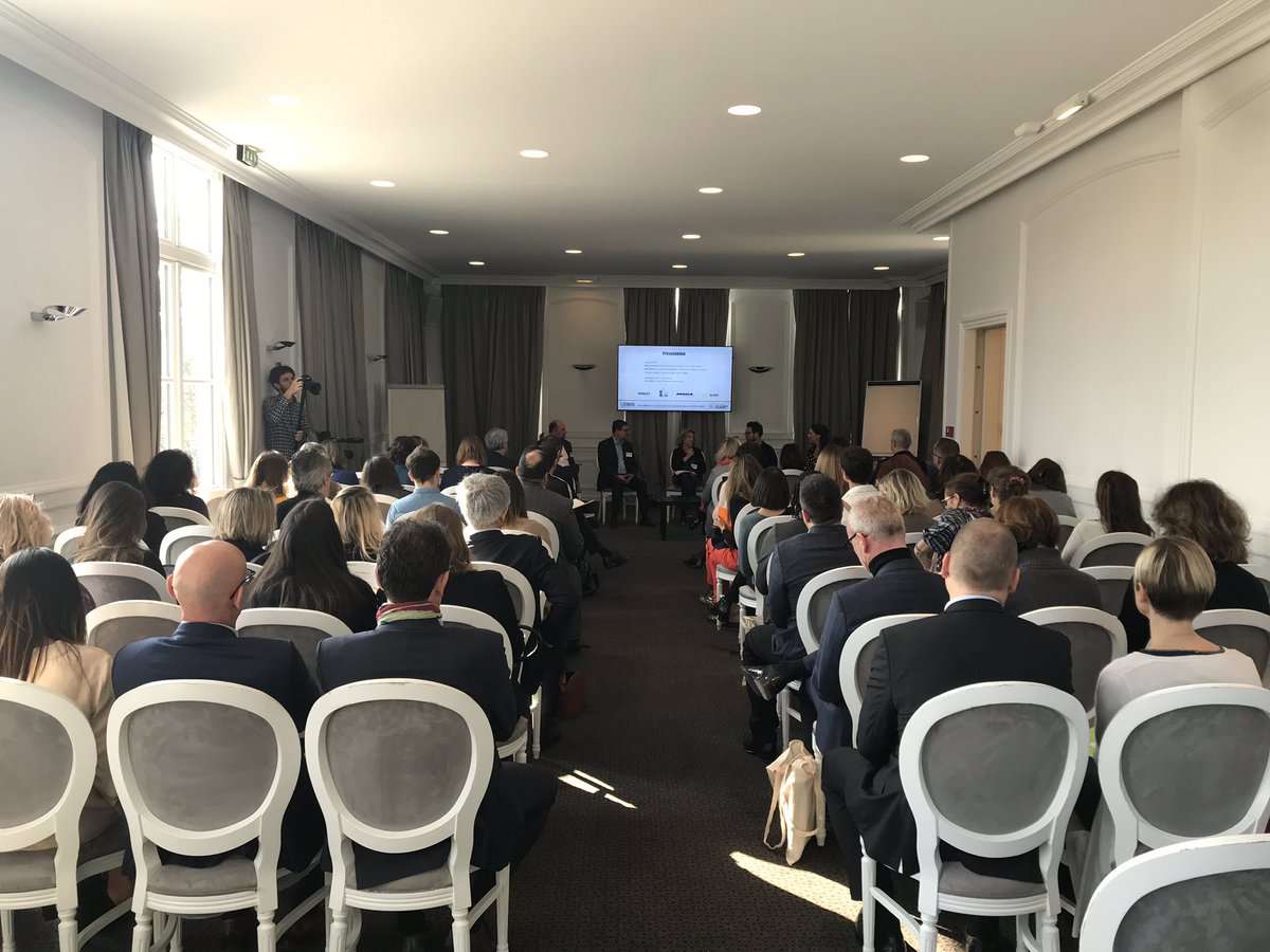 U_Spring19's tweet image. Le premier atelier interactif de la journée @StrassGroupe - La multimodalité : des solutions agiles au service de l’#apprentissage dans le #DigitalLearning  #USpring #formation