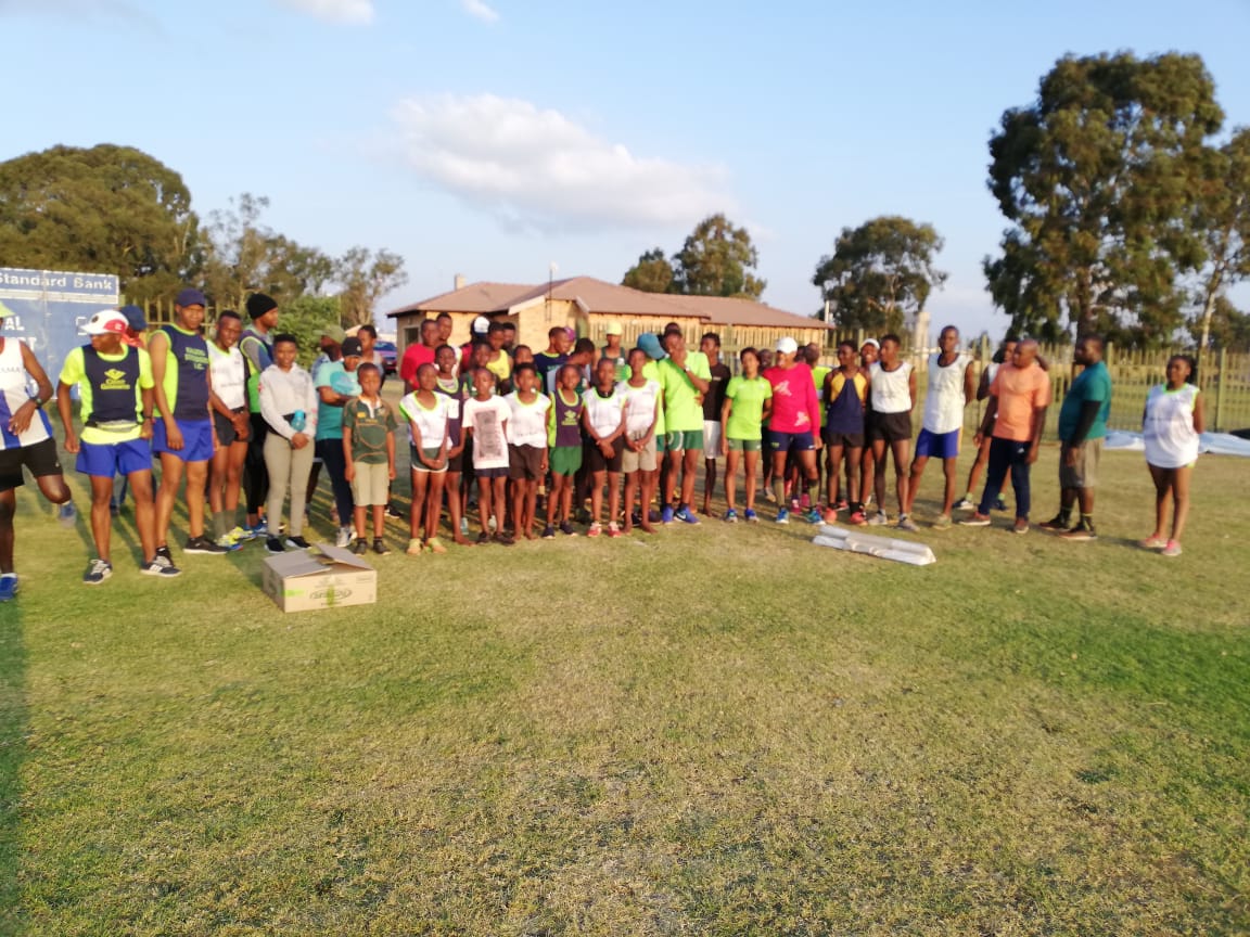 Siyaya911's tweet photo. @Nedbank_RC Soweto joined by Kagiso Striders AC and Kagiso Super Runners Mass Time Trials.
#RunWithYourClubColours
#SchoolHolidaysEdition
@futurelifeza feulling the Champs. 55 attendees https://t.co/MxlDlKrNww