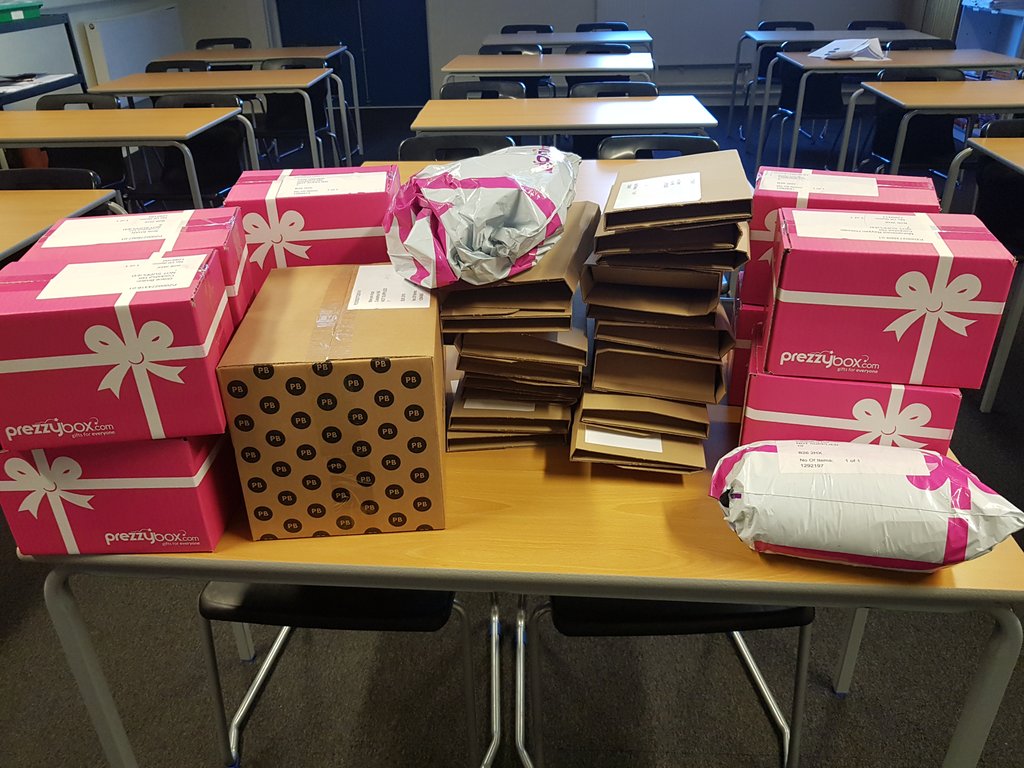 Another great delivery from <a href="/learn2earnuk/">Learn2Earn</a> As rewards for our students who have SOARed. Still time to spend your credits before Easter! #SOAR #NothingButTheBest #rewards