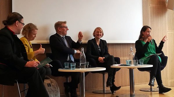 CSCfi's tweet photo. Kiitos hienosta #johtotähdeksi-vaalipaneelista @jyrkikasvi @pilvitorsti @Tiilikainen @mervikatainen @veronikahonka @JanErola, yhteistyössä @unifiry @Arene_ry @em_finland @Eurooppasali ja @CSCfi. Tallenne tilaisuudesta jää katsottavaksi: https://t.co/vjjaEd1khT #vaalit2019 https://t.co/hoDsBSd0BY