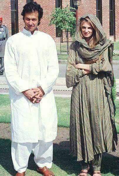 iam__falcon's tweet photo. @Jemima_Khan #Best_Ever pic,, Both of u will b 1 in eternity, inshallah https://t.co/CoiDq727VW