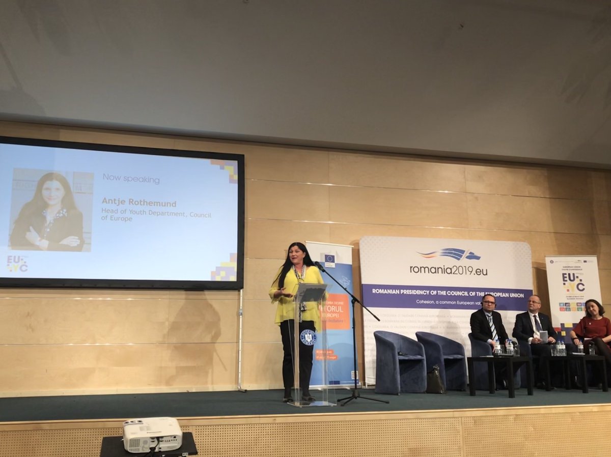 IrinaDrexler's tweet photo. Headlines of the future @CoE strategy on youth 2030 shared by @AntjeRothemund, Head of Youth Dept. of #CoE / #CoE70
1 Revitalising pluralistic Europe
2 Young people’s access to rights
3 Peaceful & inclusive societies
4 Youth work & non-formal learning
#EUYCBucharest #RO2019EU https://t.co/XCOPDIH0HM