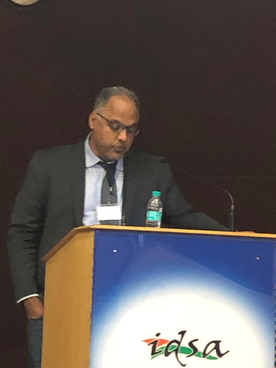 IDSAIndia's tweet photo. #Globalsouth and #globalnorth approach are compatible Bolsonaro's foreign policy depends on automatic alignment with #US and multilateral approach #UNASUL- #PROSUL Amancio Jorge Silva #20asc @PMOIndia @DefenceMinIndia @MEAIndia @SujanChinoy https://t.co/GGSlSBckS7