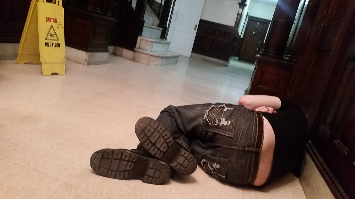 JWRudder's tweet photo. @Airbnb my brother sleeping in a hallway while we wait for a resolution from you. https://t.co/FjzpzIqn54