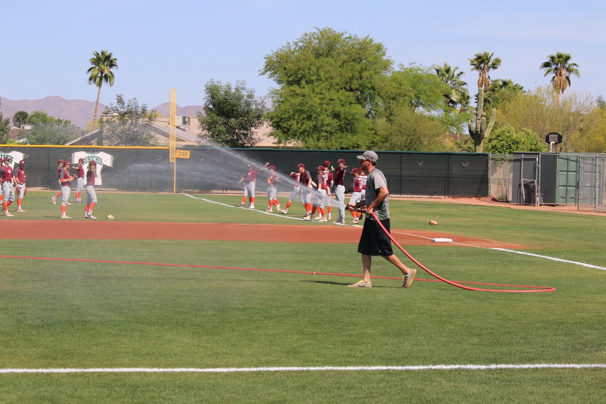 KDBVoice's tweet image. Looking back @ these photos it is amazing to think that Assistant Coach Jeff Urlaub is now Head Coach @JeffUrlaub What we knew then? &amp;amp; What we know now! In all the photos you could see the makings of what we r seeing early on n this young season. #LeaderByExample @husky_baseball_