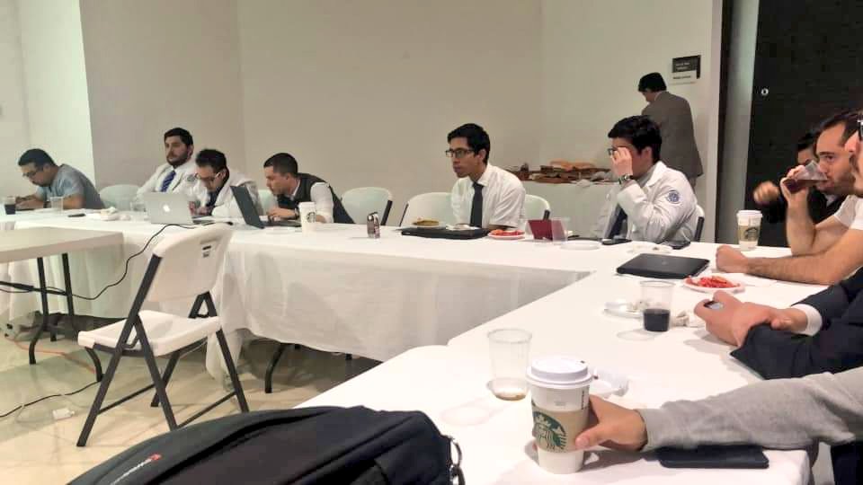 AlexHermen's tweet photo. This meeting was so much better than we expected. I'm very proud of the commitment of my team @UrologiaGea. We shared and strengthened a lot of knowledge. There's no doubt that alone we can do so little, but together we can do so much. #UroGea #JournalClub #UroRes 🙌🏻👏🏻💪🏻 https://t.co/9IyGWCsR3M