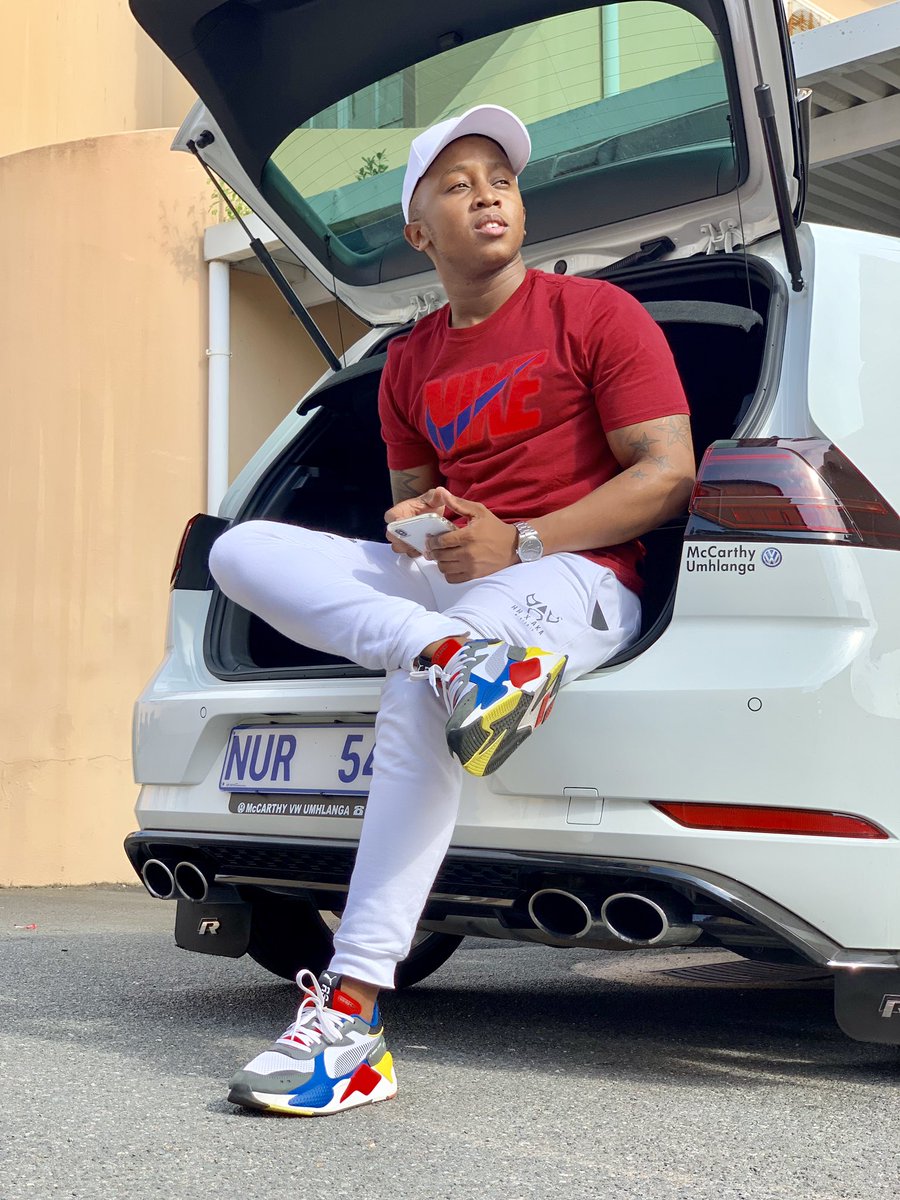 JusticeForMlooh على X: "Good Morning ☀️ It's that time of the year to drop some new music as well as work on my EP. Who would you like me to feature 🤔