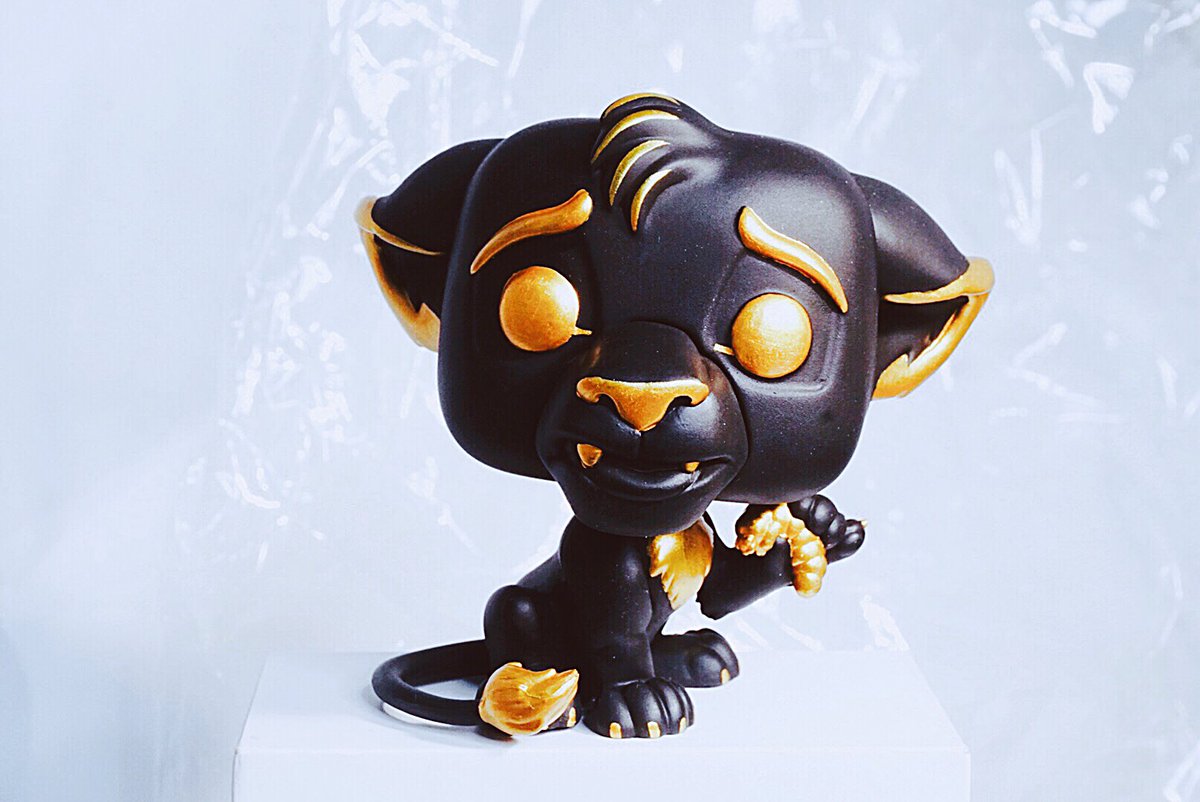 gold simba funko pop