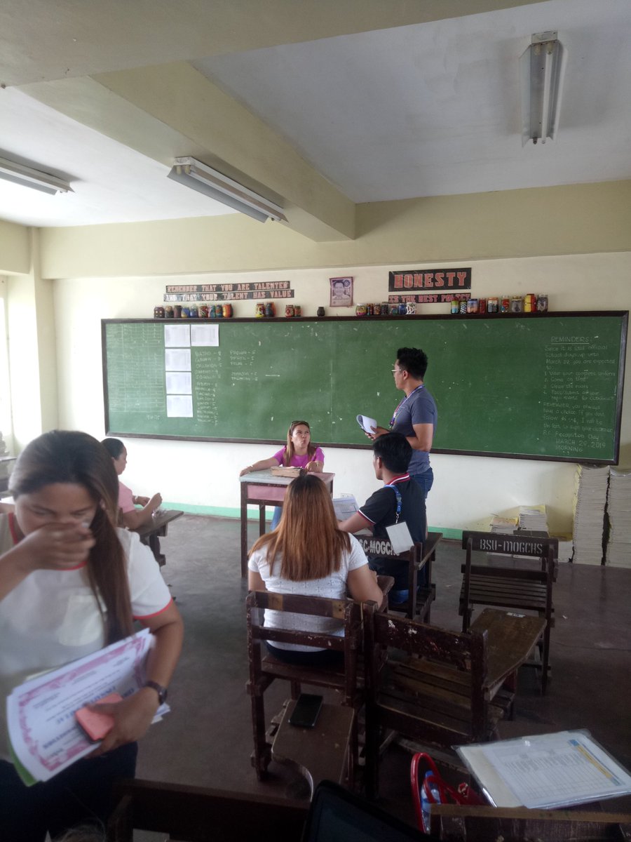 nerbtile's tweet photo. nahuman ang meeting, wa koy nasabtan.
#ipcrf https://t.co/8ZcdIqRLPV
