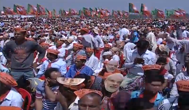 BJP4India's tweet photo. पीएम श्री नरेन्द्र मोदी मेरठ में विशाल जनसभा को सम्बोधित कर रहे हैं। लाइव देखें -

• https://t.co/SX30vJWNWF
• https://t.co/IOzwSYTxGJ
• https://t.co/Qq108RTdUM
• https://t.co/jtwD1yPhm4

अपने मोबाइल पर लाइव सुननें के लिए 9345014501 डायल करें। #IndiaWithNaMo https://t.co/DNpIBs7iM1