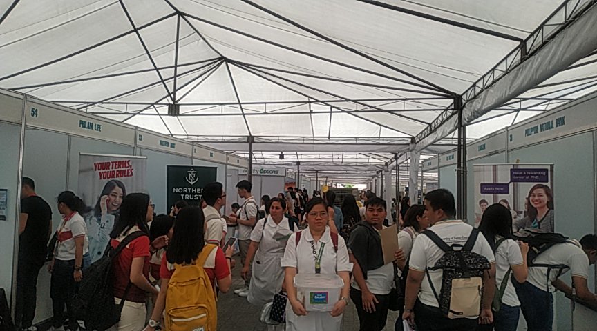 USTCCCCareer's tweet photo. Visit the Plaza Mayor for the #USTCareerFair2019 https://t.co/2ZQzWjXKZ0