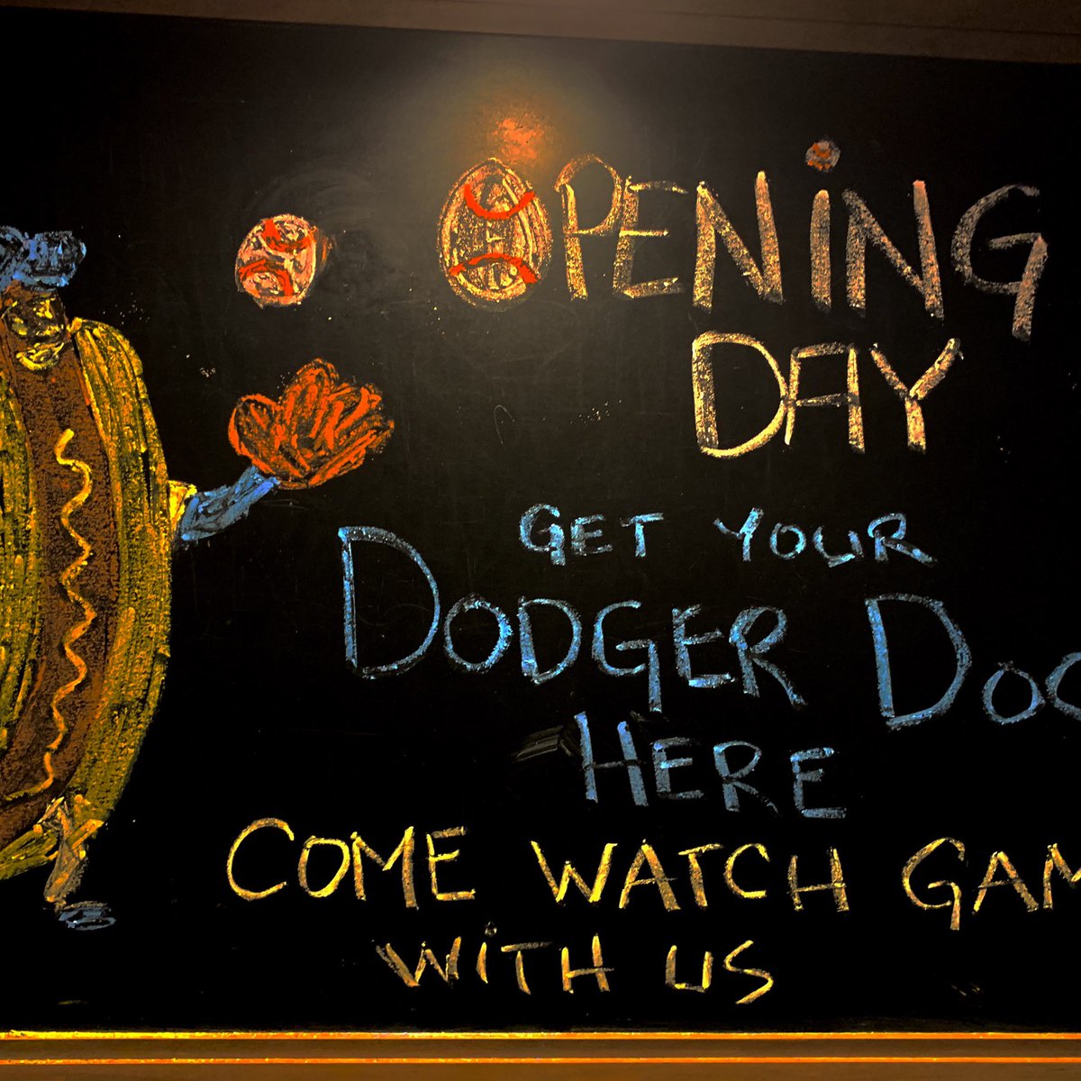 GrunionsMb's tweet photo. It’s time for Dodger baseball! Get ya Dodger dogs here!!!  #OpeningDay2019 #dodgers #dodgerdogs https://t.co/pifCe6EykK