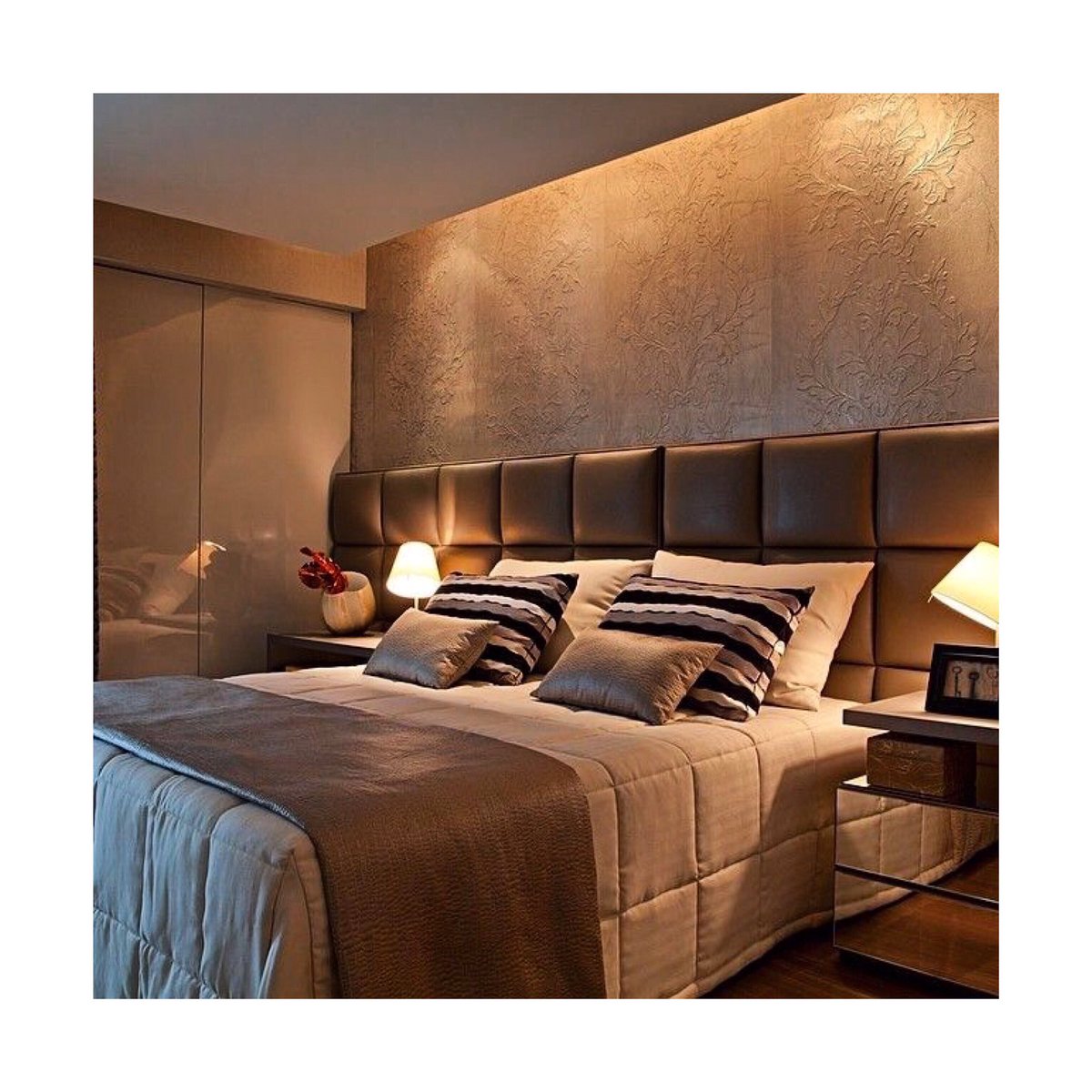 lightolution's tweet photo. The perfect lighting immediately Lifts the mood of a home notches higher! 
#light #tablelamp #lighteffects #lightingdesigner #architecture #architecturelighting #lighting #lightingdesign #moodlighting #lighthouse #lightdesign #lightolution https://t.co/ddkKjmWbQh