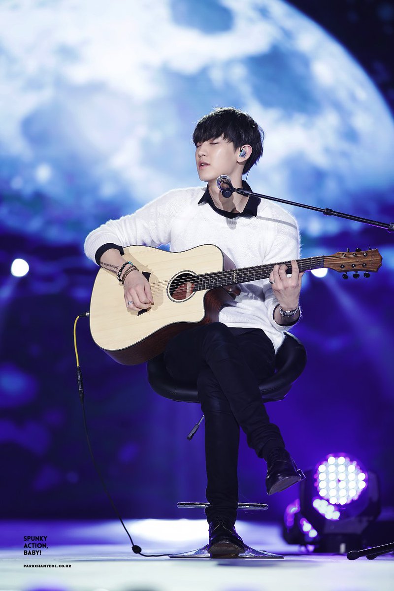 chanyeolit's tweet photo. 150328 Musicbank in Hanoi 찬열 넘 아름다우니까 복습하기 2⃣
SPECIAL STAGE &amp; MC CUT(이게 진짜 엠씨컷(최종)) https://t.co/k4qkCfqNXn

#찬열 #EXO #CHANYEOL ⁠#엑소 @weareoneEXO https://t.co/4yI9f217M0