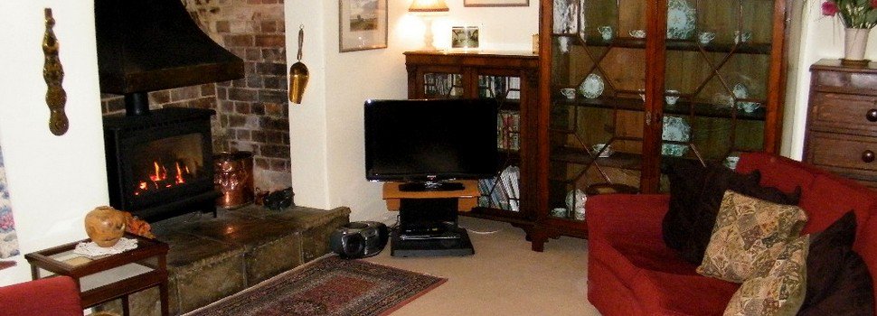 JackettsDevon's tweet photo. Jacketts is so old it was recorded in the Domesday book! Self catering holidays sleeps up to 4. https://t.co/BxGlDzxznB https://t.co/7coNfU6DU3