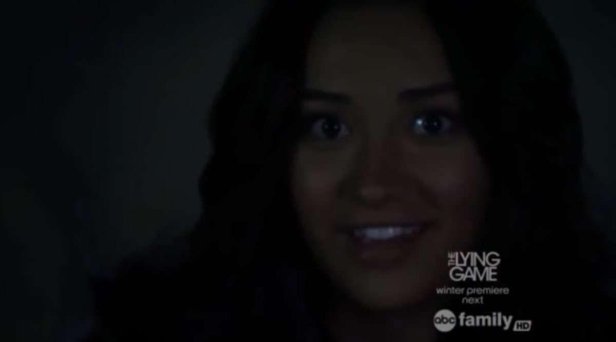 prettyliarsclue's tweet photo. that green house gave me a lot of nostalgia 1) Emily &amp; A face off then all the Liars when A drops the phone 2) Gas Mask &amp; Spencer I wanted to share the quote from Emily in the greenhouse when they tricked A bc the quote reminds me of the current situation on #PLLThePerfectionists https://t.co/g5tiiIrzUC