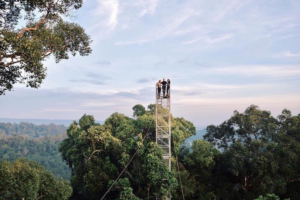 IsskndarAriffin's tweet photo. Siapa yang kata travel 🧳 pergi Brunei 🇧🇳 boring, mesti tak pernah sampai tempat yang nak di kongsikan ini. Tempat ni nama dia Hutan Negara Ulu Temburong. Kalau nak tahu, hutan ni ada spesis semut yang boleh meletup 😱😱😱 &amp; popular dengan canopy walk. https://t.co/OSZuZqsvin
