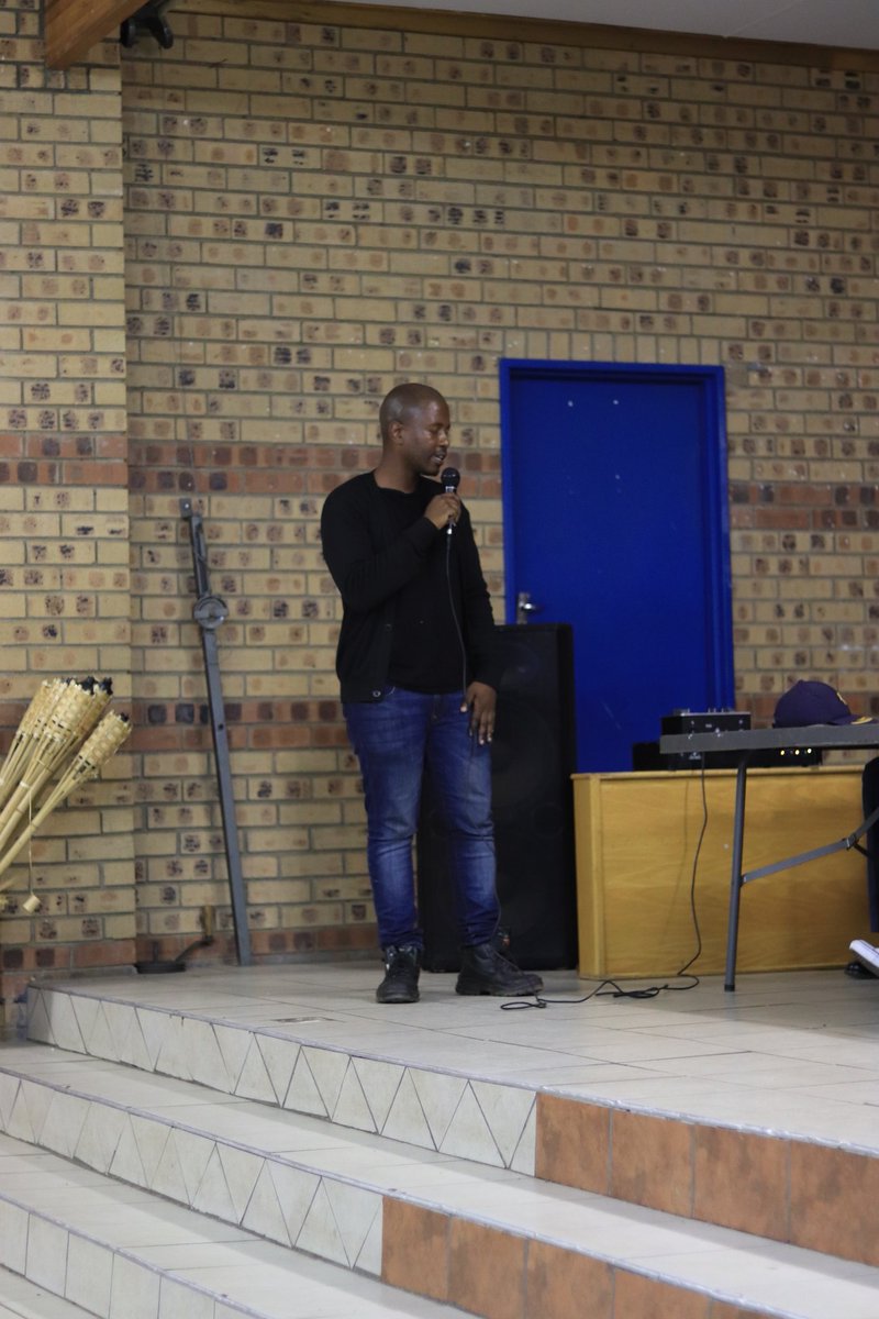 ThemaneThorisho's tweet image. Community Meeting held on the 27th of March at Flora Park Primary. Our Mayor Thembi Nkadimeng addressing the community about Social security and Safety #JusticeForThoriso