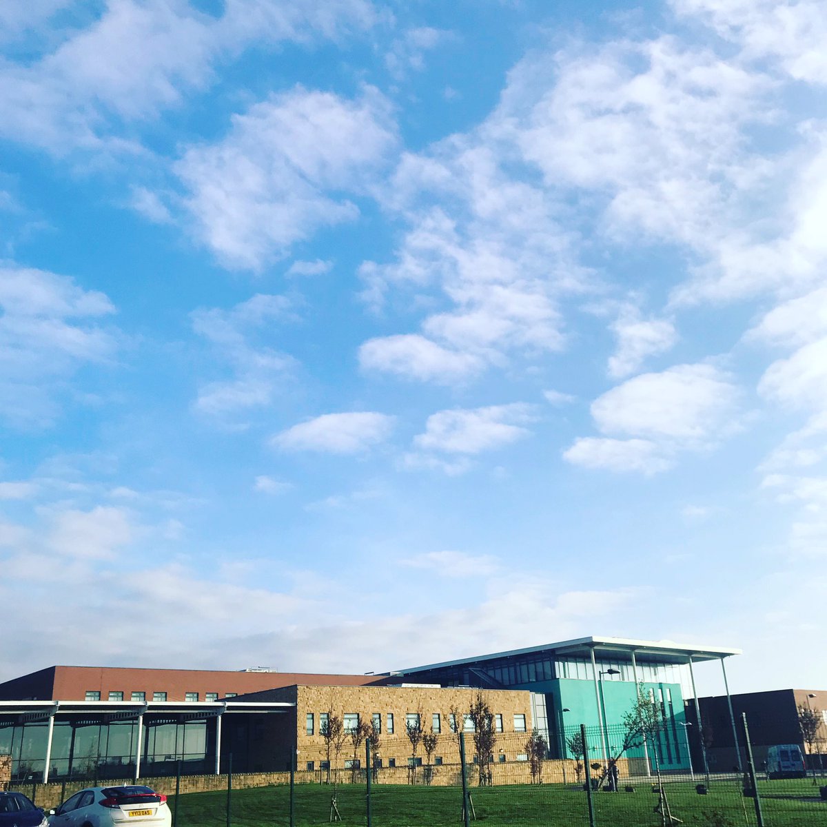 NCEAScience's tweet photo. Morning everyone!! What a day for blue sky thinking! #springhassprung #rolloneaster https://t.co/E97WYdCka6