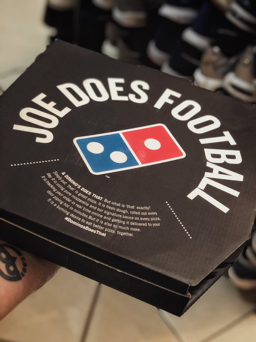 YesWeCrann's tweet photo. So the folk at @DominosPizza_SA sent me a personalised pizza box!!🙌🏽

They challenged me to review their new and improved pepperoni pizza, and I reckon this smile says everything you need to know about how good it was! 😂🍕#ad #ReviewUsBack https://t.co/8vf1gMoLdD