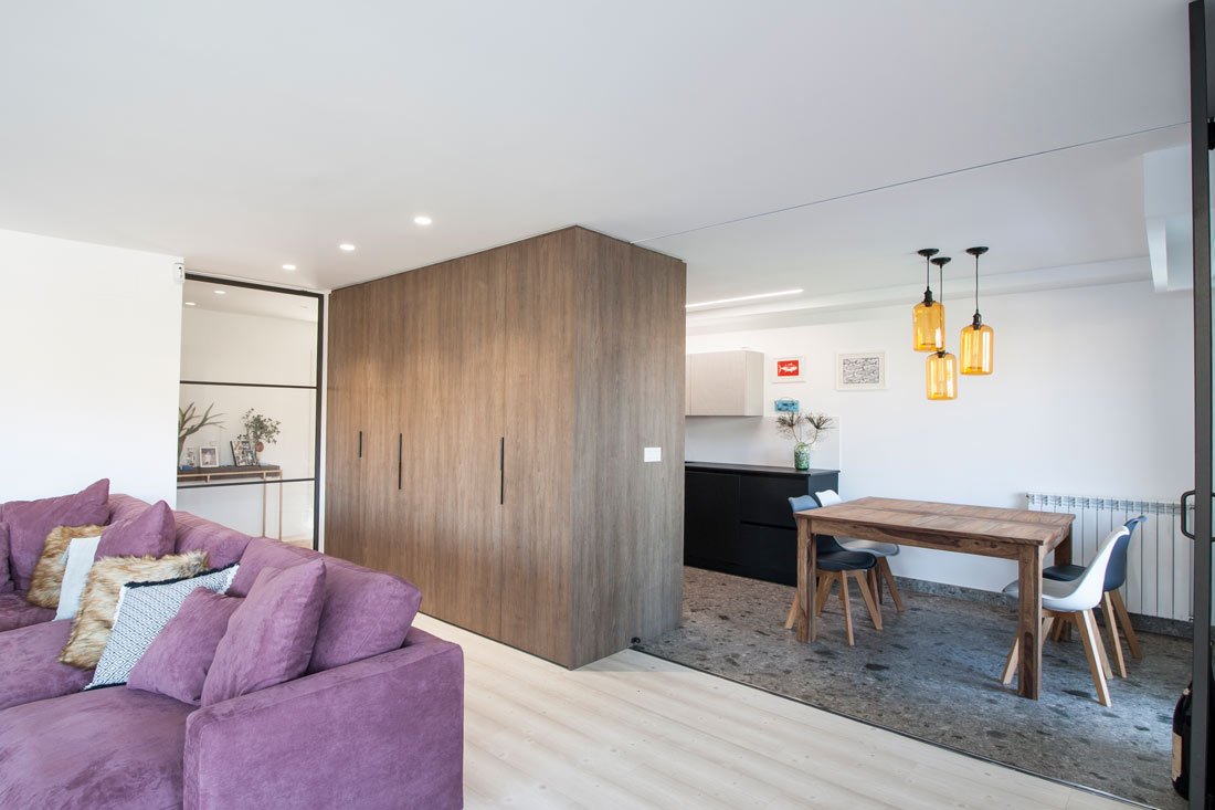 EtxeAndCo's tweet photo. ¿Te estás planteando abrir tu cocina al salón? Si es así, los siguientes consejos te vendrán genial 😉

▶ https://t.co/7TEwAkiOrB 

#EtxeAndCo #ConsejosDecoracion #Interiorismo https://t.co/qHThUTKQoN