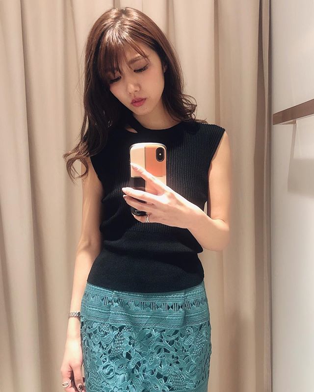 今日はラストまでお待ちしてます🐻❤️
ㅤㅤㅤㅤㅤㅤㅤㅤㅤㅤㅤㅤㅤ
明日発売の新作が届いた👗💞
ㅤㅤㅤㅤㅤㅤㅤㅤㅤㅤㅤㅤㅤ
このTOPSも2色ほしー😫
ㅤㅤㅤㅤㅤㅤㅤㅤㅤㅤㅤㅤㅤ
#HWKnitRIBTOP
【WHT/BLK/PNK】
ㅤㅤㅤㅤㅤㅤㅤㅤㅤㅤㅤㅤㅤ
#rienda ift.tt/2FElMnI