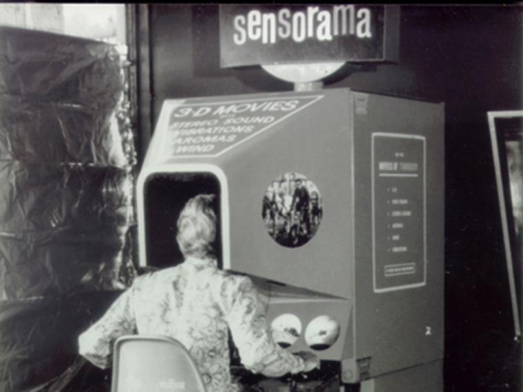 ¿Sabías que las primeras experiencias de realidad virtual surgieron en 1950?  Todo comenzó en los años 50 con las ideas de Morton Heilig. Él planeaba crear algo que llamaría “Teatro de Experiencia”. Para saber más :instagram.com/inmediastudio/… … #ExperienciaVR