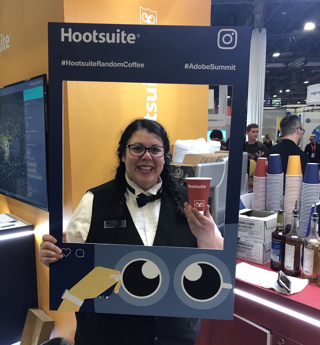 Pb_Ltd's tweet photo. Meet Cinnamon, our barista on the @HootBusiness booth at the @AdobeSummit Come and say hello, Cinnamon will make you a #HootsuiteRandomCoffee #AdobeSummit #socialmedia #Vegas https://t.co/iayUeohq9C