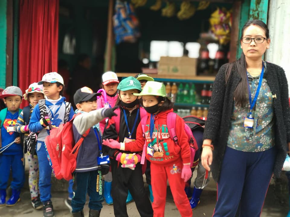 emma_rai's tweet image. Did you Vote Yet?
These were some of the youngest volunteers of #TheHimalayanCleanup in #Darjeeling

We've been nominated for an award. Vote for The Himalayan Cleanup here Please RT bit.ly/1djJmQh