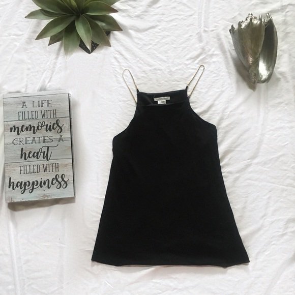 Jacrist7's tweet photo. So good I had to share! Check out all the items I'm loving on @Poshmarkapp from @PoshmarkOlivia #poshmark #fashion #style #shopmycloset #maddengirl #guess #charlotterusse: https://t.co/bPPoJ0PRmd https://t.co/pZMXxjZMEw