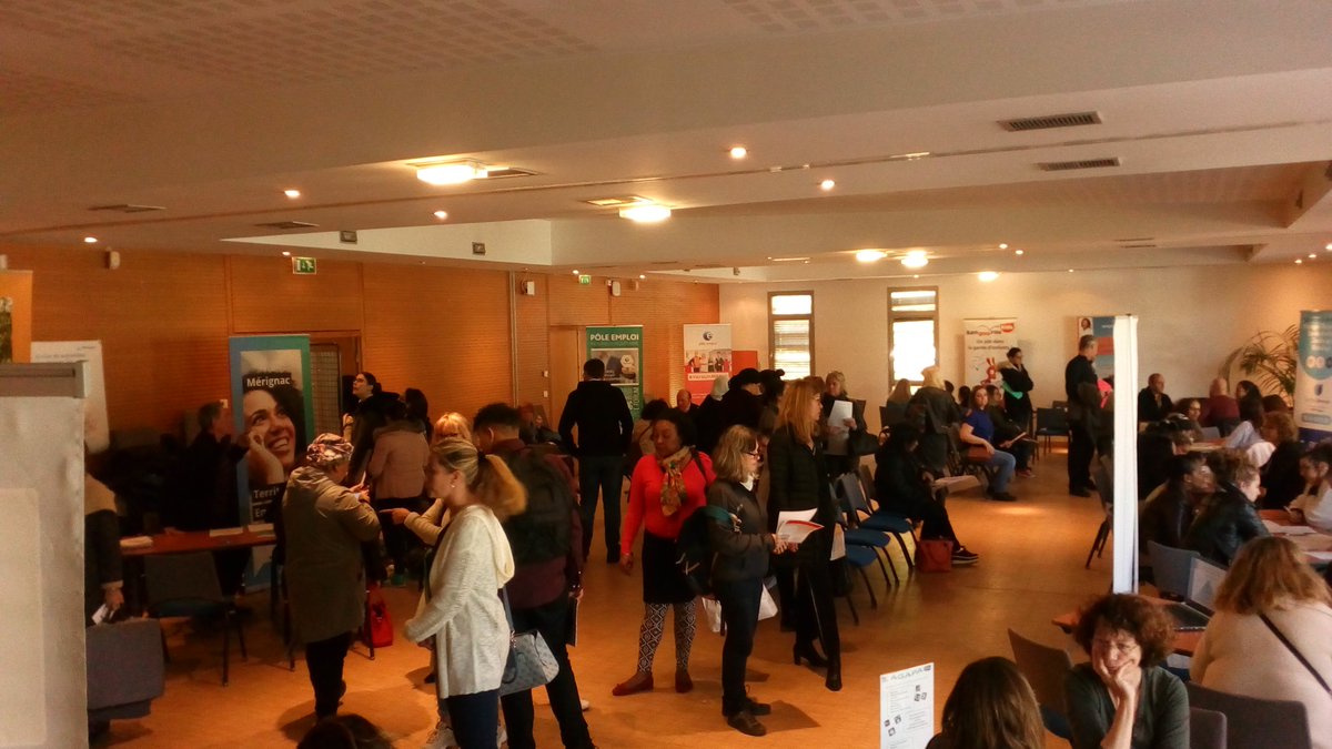 Mariepinheiro3's tweet photo. #VersUnMetier : Forum services à la personnes : 100 Demandeurs d'emploi ont pu rencontrer les  12 employeurs présents et les  2 OF . Une belle réussite de travail collaboratif entre les équipe. Bravo à tous et toutes #Poleemploi #Mérignac https://t.co/yMNFTsDd3m