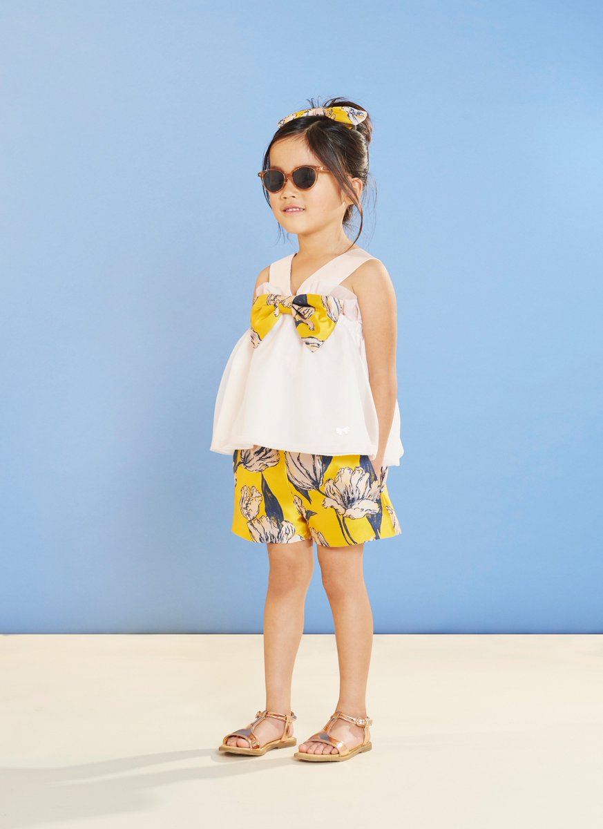 worldprnetwork's tweet photo. Hucklebones create charming pieces for girls filled with easy-going elegance for SS2019!
#Hucklebones #ss2019 #forgirls #forkids #charmingpieces #classic #stylish #styles #trends #fashiontrend #latesttrend #summerisonitsway #worldprnetwork
https://t.co/2yIw0StWpr https://t.co/otnz4oYVCF