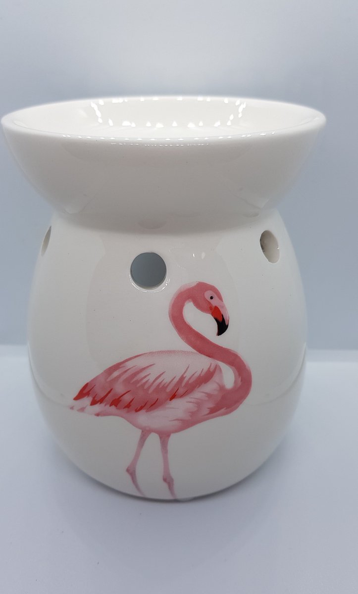 How beautiful is this flamingo oil burner and it's only £5.
#MothersDayGiftGuide #waxmelts #candles