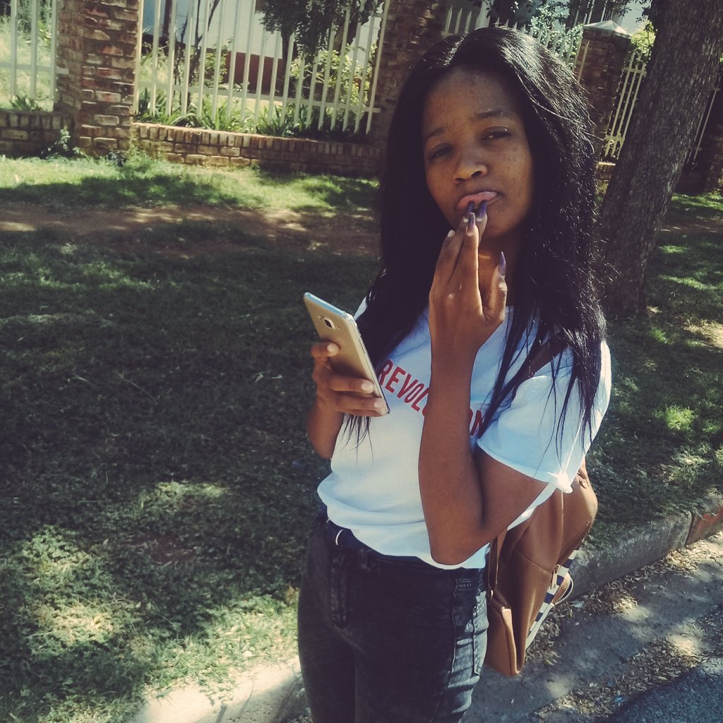 naledikhontsiwe's tweet photo. #NewProfilePic https://t.co/euyw3jhY2q