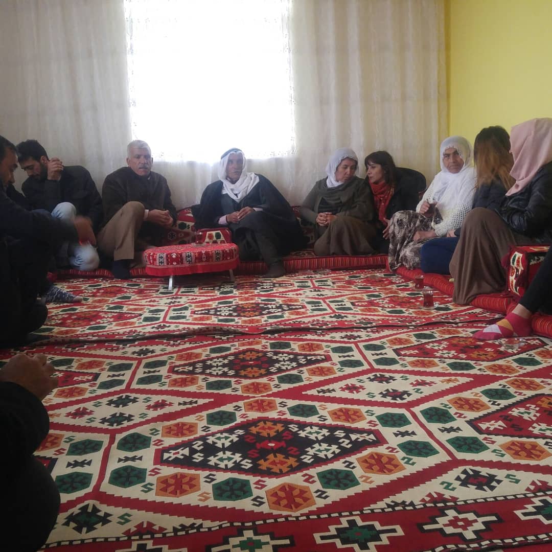 CinarHdp's tweet photo. Qelecuxa (Dişlibaşak) Xiça (Hiça) Brûsk (Şimsek), Belek Xalavara (Halıören)Qorî(Bayırkonağı)Şujik (Suçıkan), Qurgun(Yeşiltaş) k��ylerimiz
#Çınaryameye https://t.co/rw4w8T1VsS