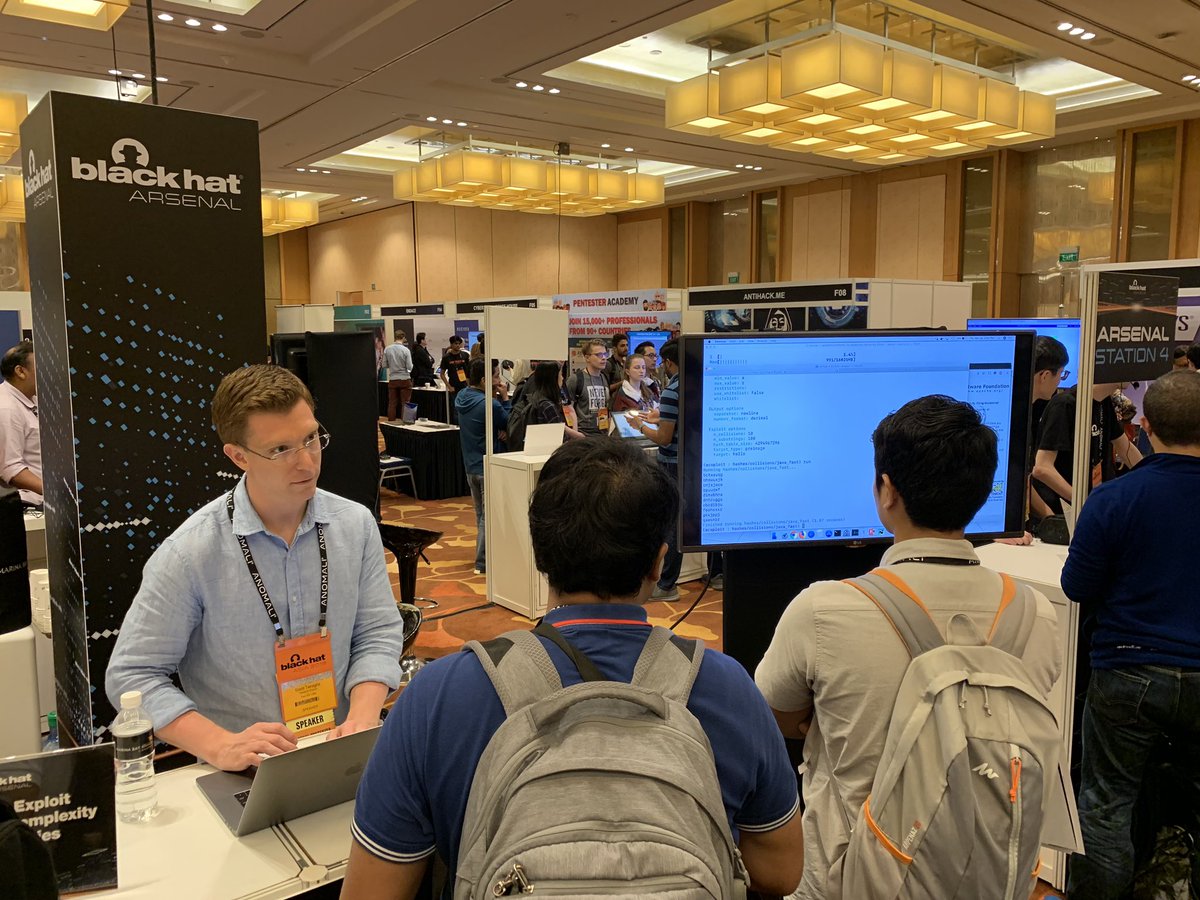 rachidharrando's tweet photo. Afternoon sessions @BlackHatEvents Arsenal. @ToolsWatch selections https://t.co/itqZuvU2dD