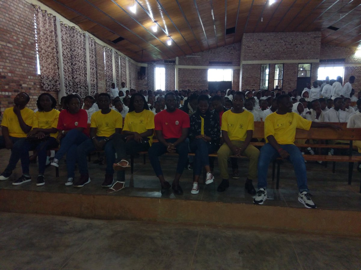 RPSARwanda's tweet photo. Our ongoing ! Campaign to fight tuberculosis @ENPDKarubanda Smartest girls on body and in mind......"Just they are ready to destroy tuberculosis in Rwanda we want"
It's time #destroyTB #AvoidSpread @Uni_Rwanda @IPSFAfRO @IPSForg @RBCRwanda @RwandaYouth https://t.co/RtwnHLIHkh