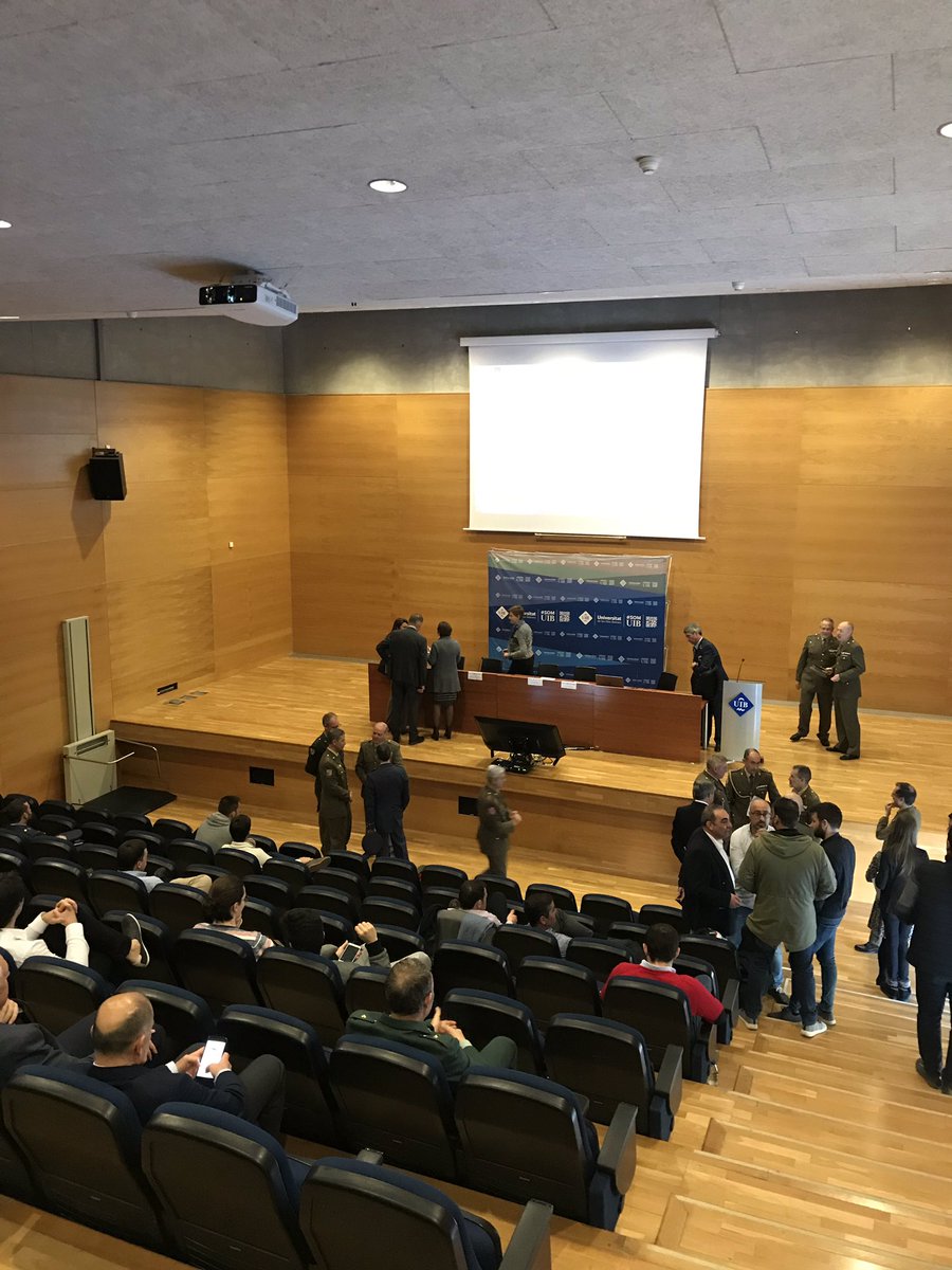 Inauguración de las Jornadas sobre Ciberseguridad y Ciberdefensa (28 y 29 de marzo) en <a href="/DerechoUIB/">Facultat de Dret UIB</a> <a href="/UIBuniversitat/">Universitat de les Illes Balears - UIB</a> con la presencia de nuestro Rector <a href="/Llorenc_Huguet/">Llorenç Huguet Rotger</a> #ciberseguridad #ciberdefensa #derechouib #uib
