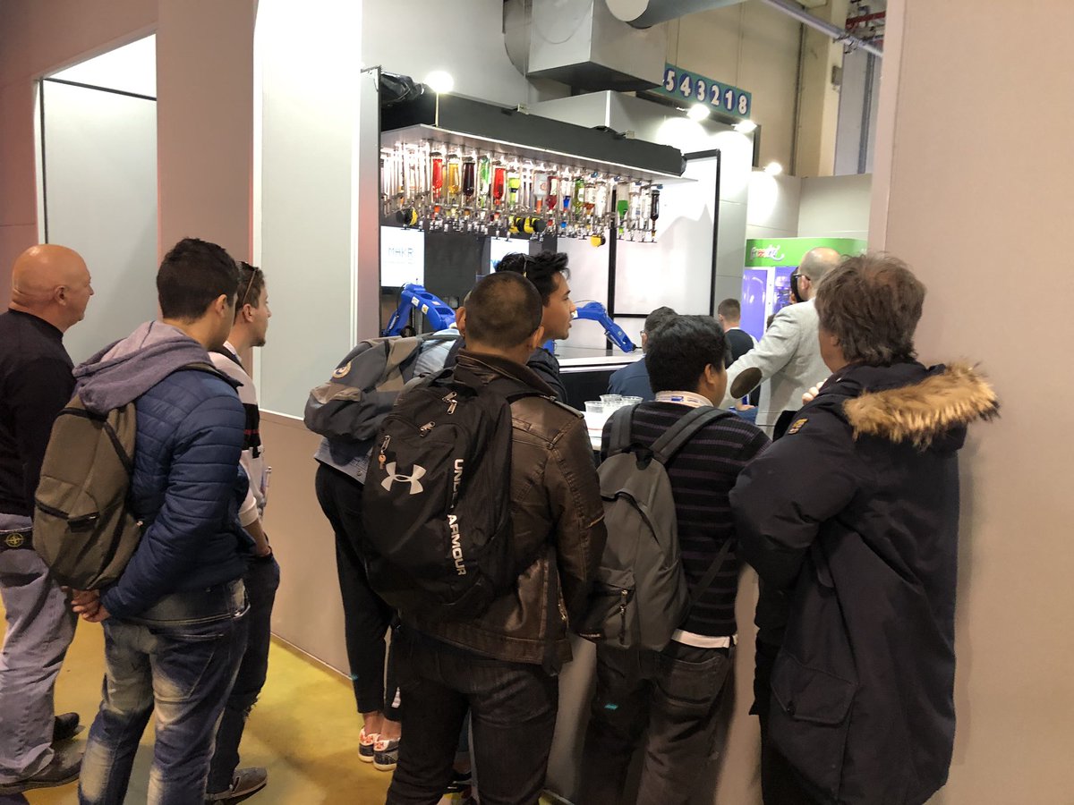 Nicotra62's tweet image. #Omnitechit a #MECSPE2019 quanta gioventù in giro per gli stand! Una iniezione di fiducia per l’Italia e il suo futuro. E #Omnitechit c’è!