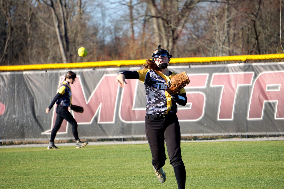 MurraySoftball's tweet photo. GAME DAY • Home game tonight vs. the Lady Marshals. First pitch goes out @5:30. Come out and support our lady tigers! #OnePitchOnePlay https://t.co/3fLK4qqUzr