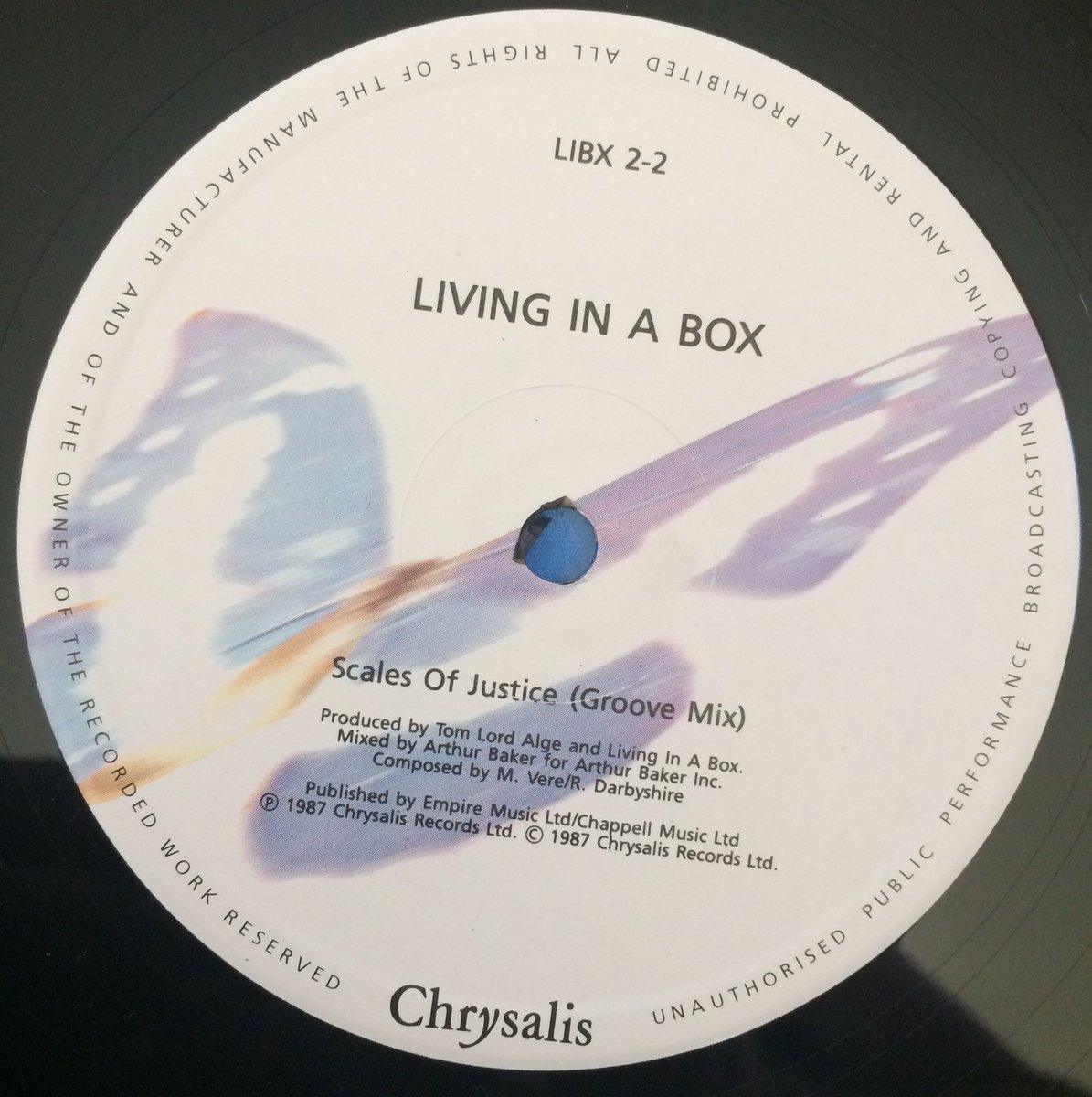 Poplifer73's tweet image. Living In A Box “Scales Of Justice”.
1987 Chrysalis Records. 12” Single.
Misprint sleeve and label. Note found inside the sleeve.
Vinyl find.
@livinginabox @ChrysalisRecs 
#LivingInABox #ChrysalisRecords #TwelveInchSingle #VinylFind #RecordCollection #VinylHeaven