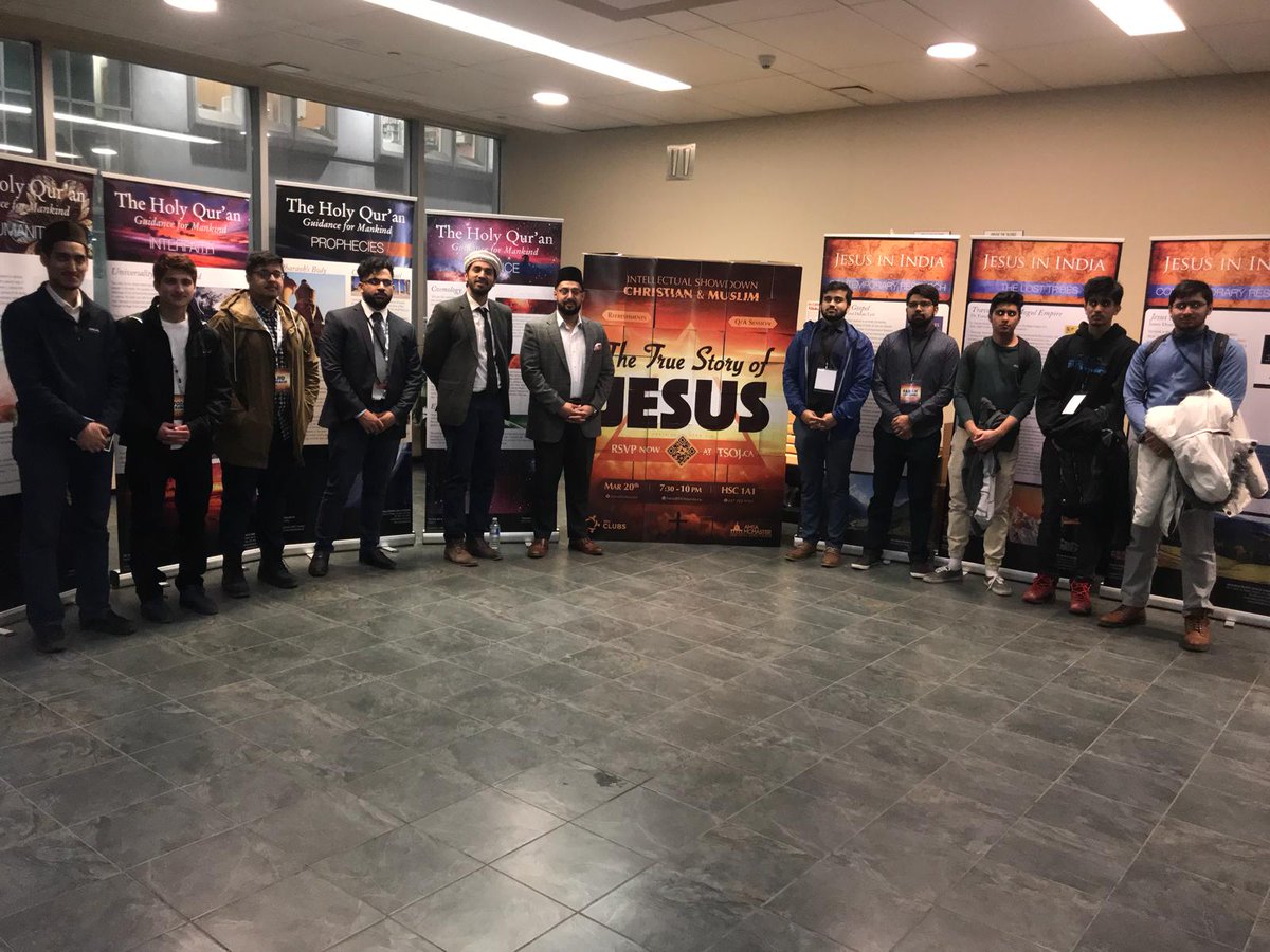 PresidentAMYA's tweet photo. Alhamdolillah, I attended @AMSAMcMaster's extraordinary event last week: 

The True Story of Jesus: God or Man of God?

It was incredible to see a packed house. Entirely organized by Khuddam students. @AMYACanada has unlimited potential. 1500+ students. Just beginning Insha'Allah https://t.co/RQmgZ3yRqH