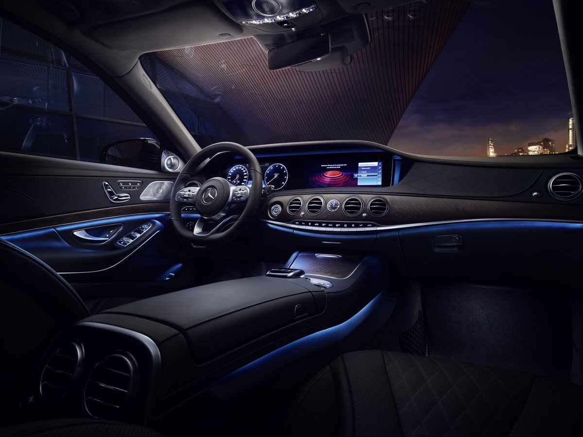 MercedesBenzQA's tweet photo. إجعل الجو أكثر متعةً مع خاصية الإضاءة الملونة 64 من مرسيدس-بنز. أي الألوان ستختار اليوم؟
#NBKMercedesBenz #MercedesBenzQatar #Mercedes #SClass #NBKGroupQatar #Qatar #DohaQatar #QatarCars #QatarLuxury #QatarPerformance #TheBestOrNothing #MawaterQatar #قطر #دوحةقطر #مواترقطر https://t.co/942Yz6i4IU