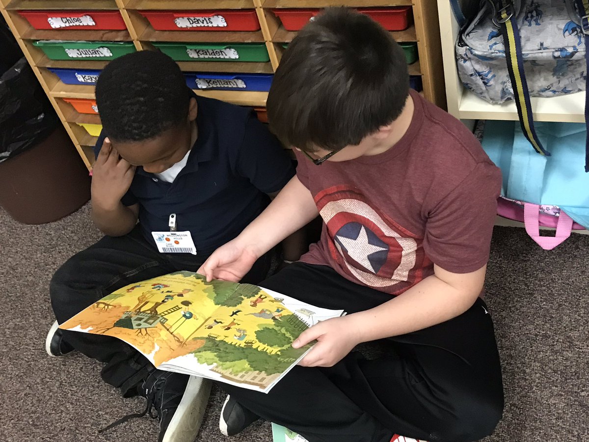 MrsAllen_whes's tweet photo. Reading Buddies round 2 with @Mr_Helms6 3rd graders! Such a success! https://t.co/BTxPG6jg9x