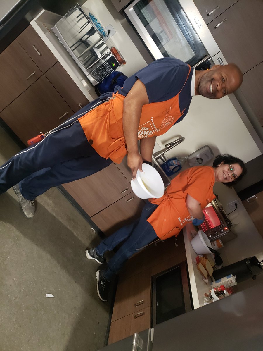 Christian Avery (@chrisbee2018) on Twitter photo 😁 Special thanks to the Freight Teams Curtis and Leticia for the awesome breakfast during lunch! <a href="/TravisBurgeeTHD/">Travis Burgee</a> <a href="/NittaG616/">Nitta G</a> <a href="/LeticiaCruz4310/">Leticia Cruz</a> 😁 Special thanks to the Freight Teams Curtis and Leticia for the awesome breakfast during lunch! <a href="/TravisBurgeeTHD/">Travis Burgee</a> <a href="/NittaG616/">Nitta G</a> <a href="/LeticiaCruz4310/">Leticia Cruz</a>