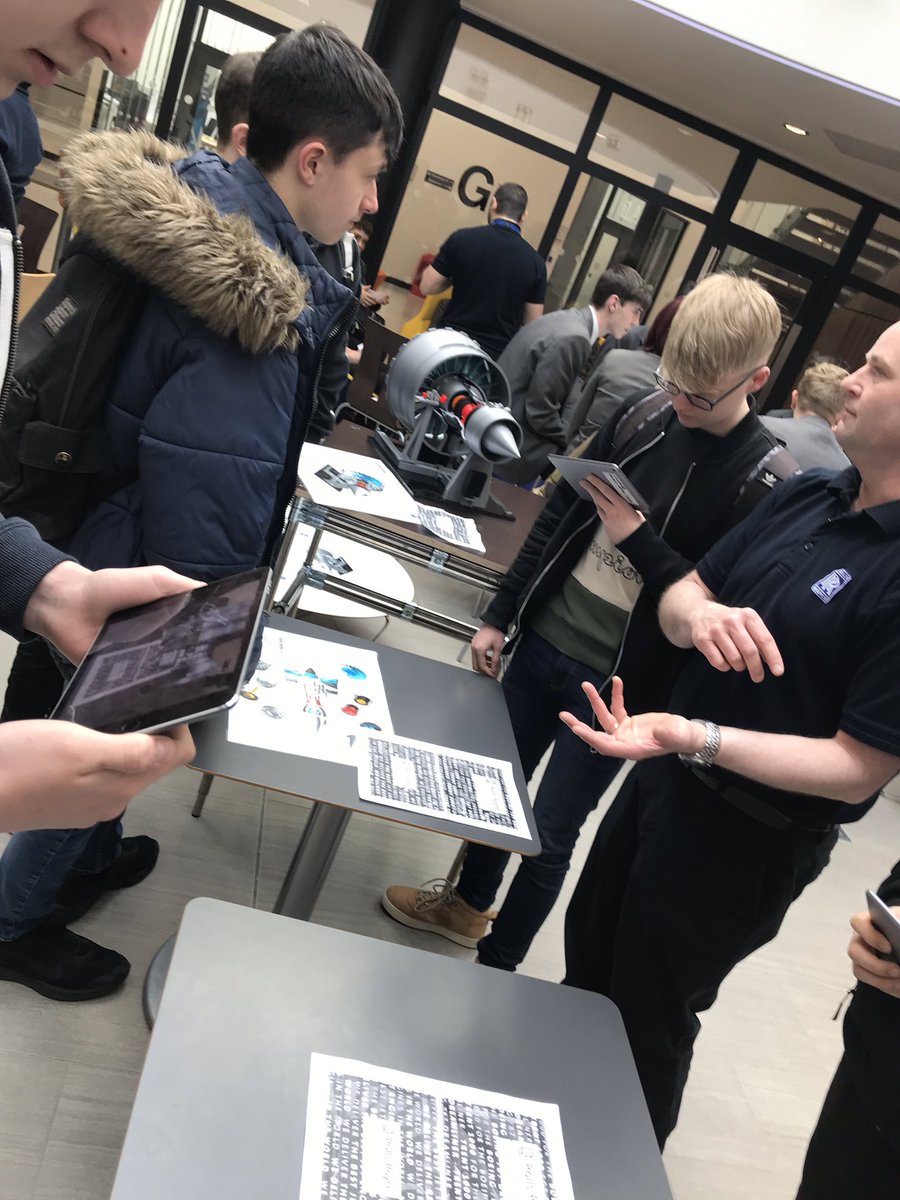 LESTechnologies's tweet photo. Exploring Rolls Royce Engines using Augmented Reality #RollsRoyce #teentech https://t.co/K2urGWOqVd