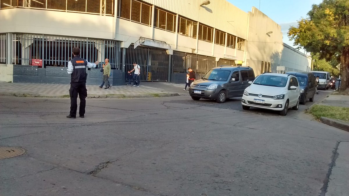 GustavoAdda's tweet photo. Más de 30 vehículos remitidos esta madrugada en acciones conjuntas con el #TercioDelta del C.R.E. del @MinSegSF
Motos de alta cilindrada y automóviles modificados.
Hoy, continuamos con el ordenamiento en las escuela y en los distintos sectores de la ciudad. Estamos, #HayControl https://t.co/fzlQXLxlEH