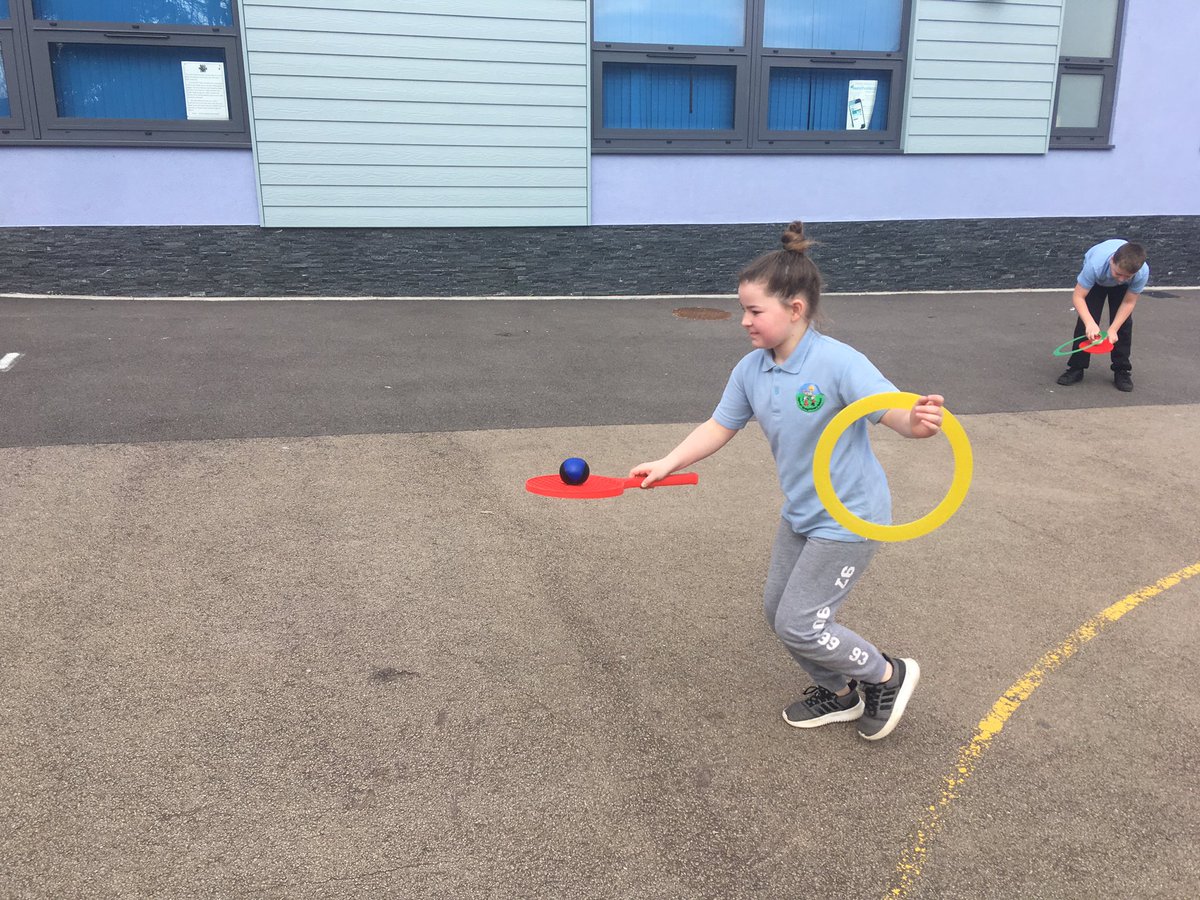 PentrerGraig's tweet photo. #pgpneptune getting competitive in the sunshine. Developing their balancing and throwing skills. #pgppe #pgphealth https://t.co/Pvz2EepWbt
